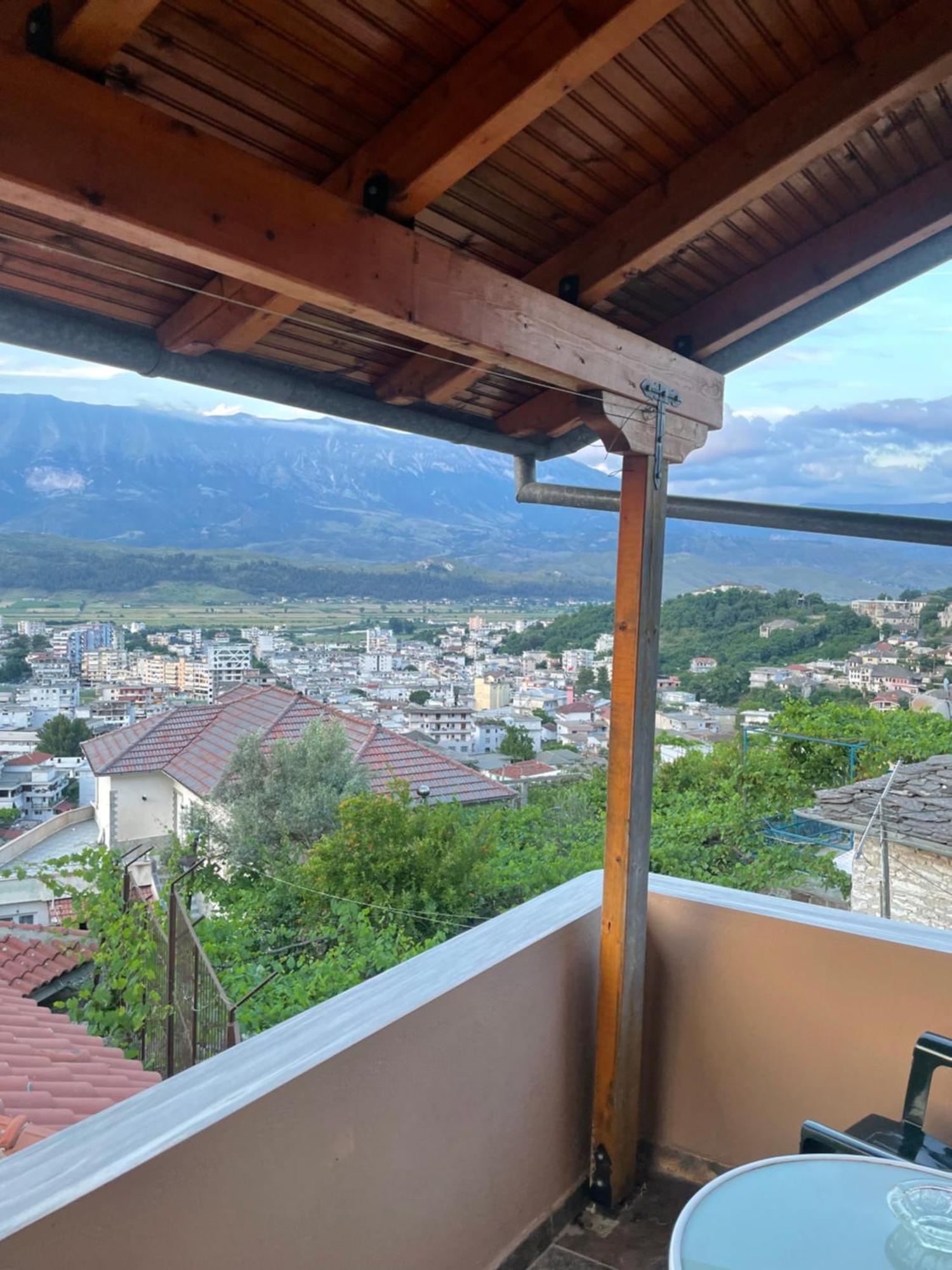 Luigi Guest House Gjirokastër Exteriér fotografie