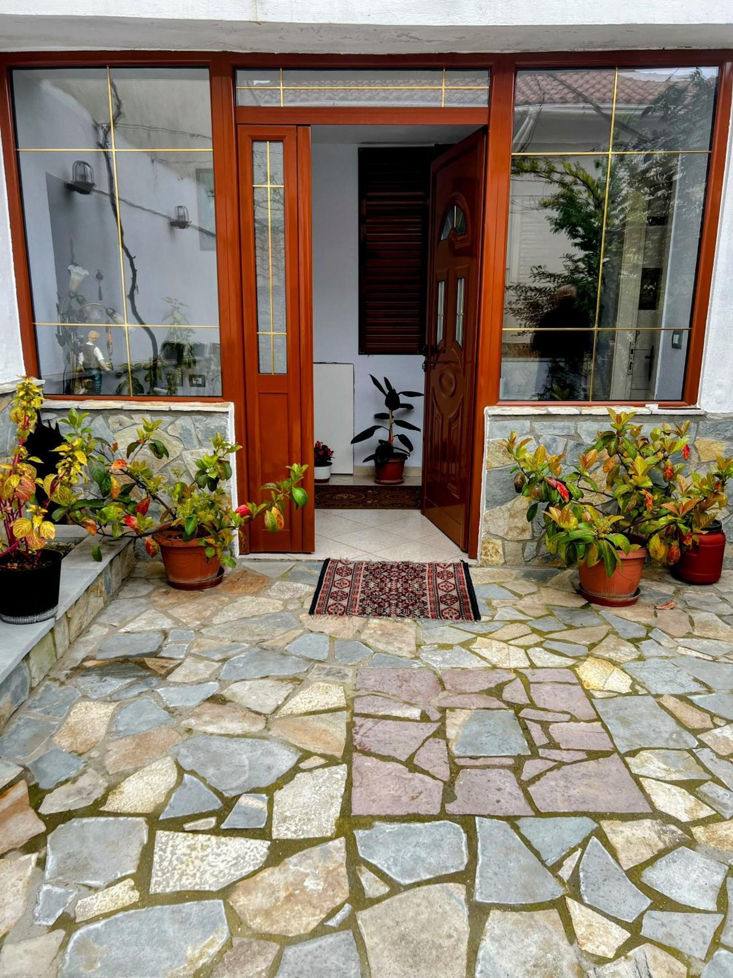 Luigi Guest House Gjirokastër Exteriér fotografie